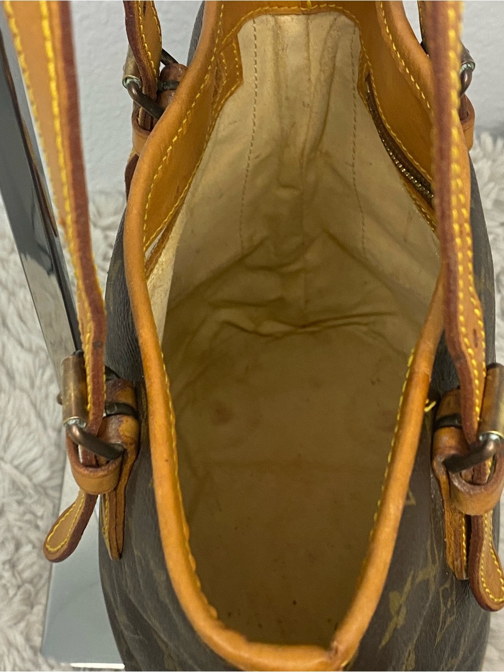 Louis Vuitton Monogram Vintage PM Bucket Bag in Brown and Tan Leather - Picture 11 of 16